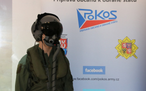 piloti_z_caslavi_zakum_detailne_popsali_jak_je_jejich_uniforma_muze_ochranit.007.jpg